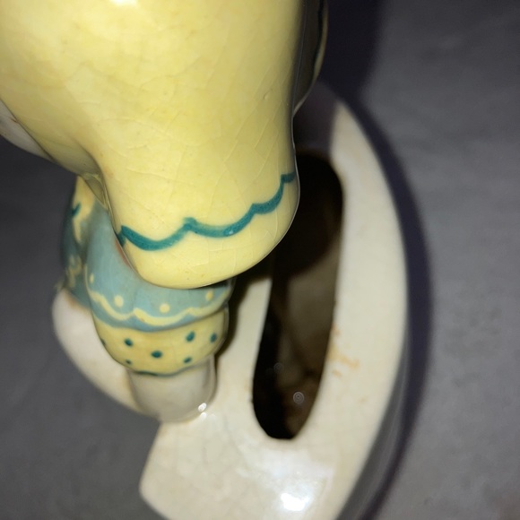 vintage 1930s Little girl in blue dress figurine vase Weil Ware CA Pottery 10" - Picture 4 of 8